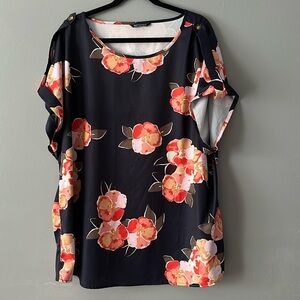 Floral blouse 3XL Plus Size Boho Top, flowy lightweight spring summer shirt